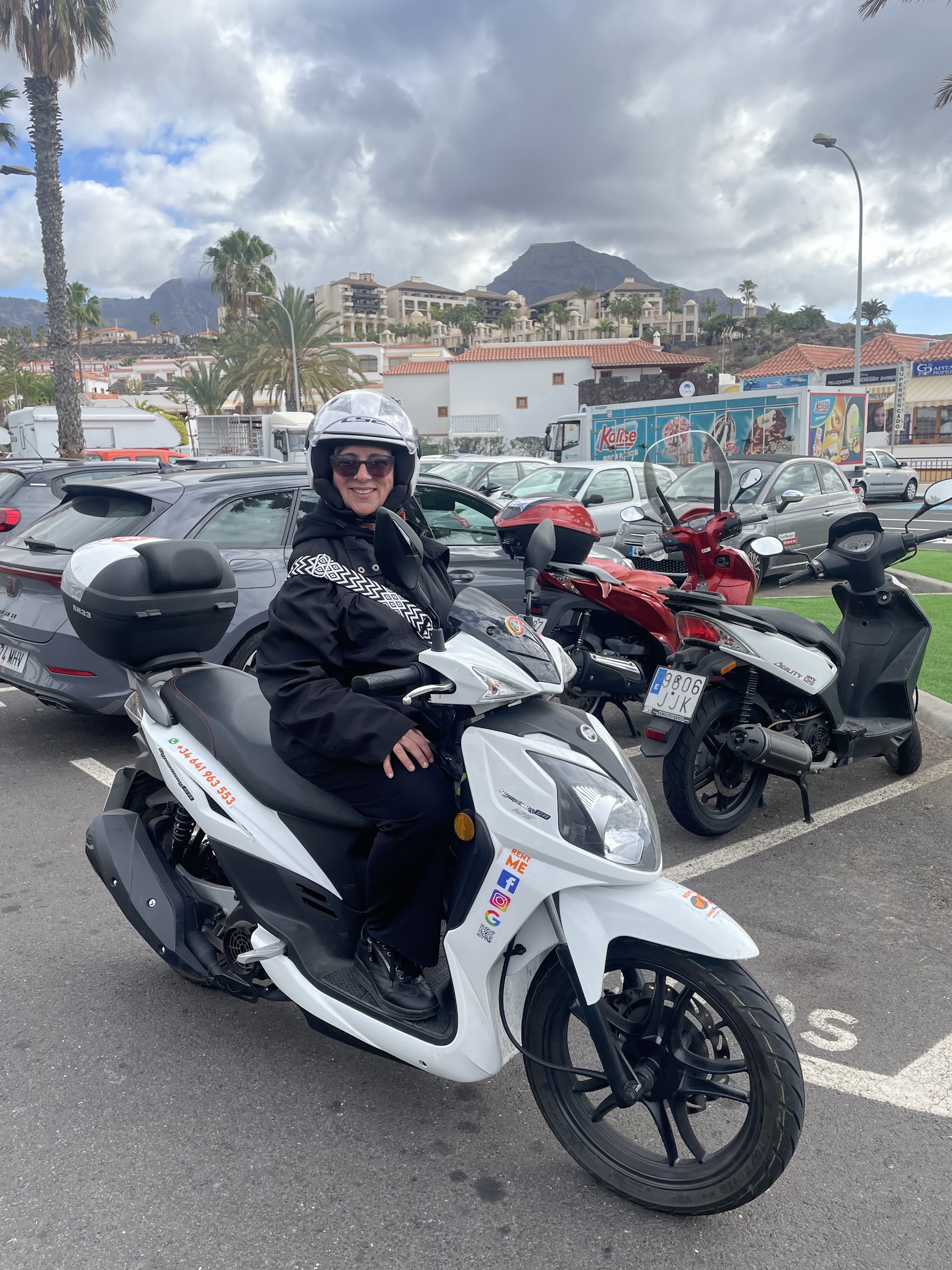 Rent Moto Tenerife - EasyScooter