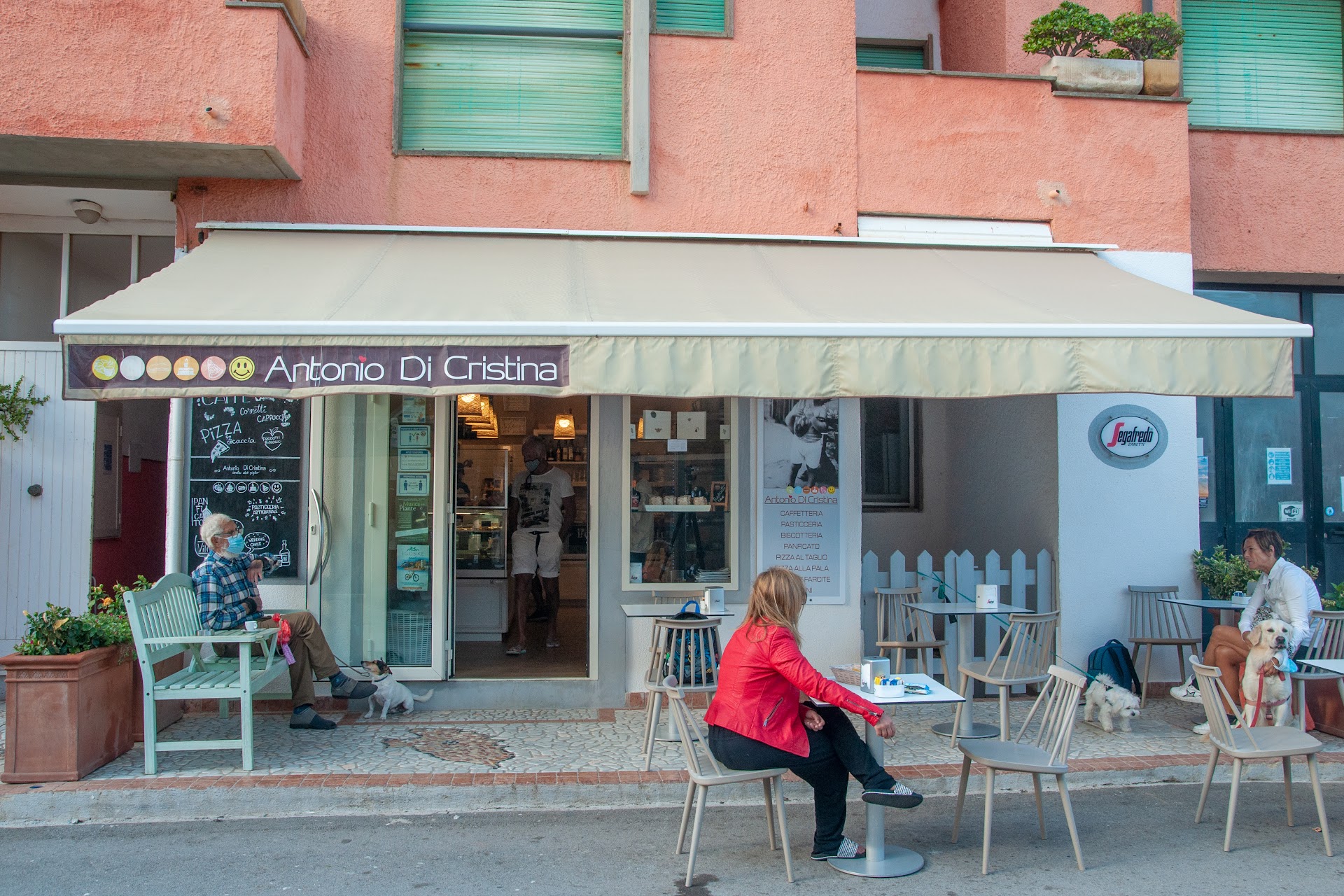 Coffee Shops in isola del giglio