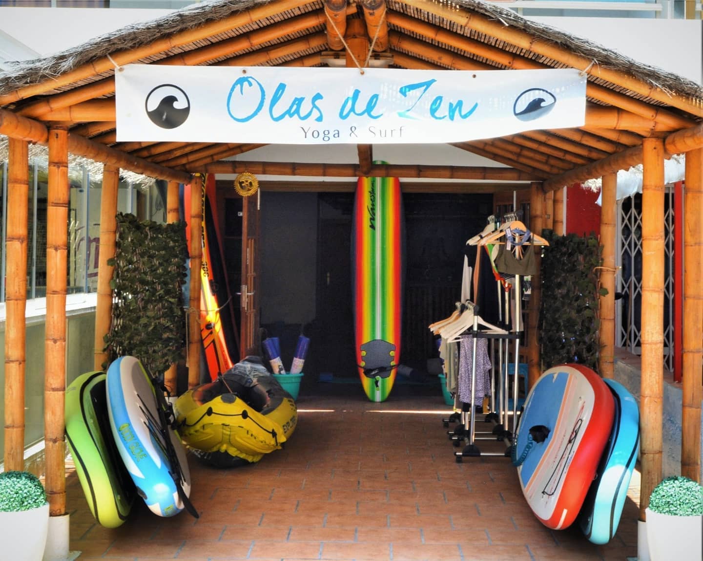 Olas De Zen (SUP/ Paddleboard, Kayak & Yoga)