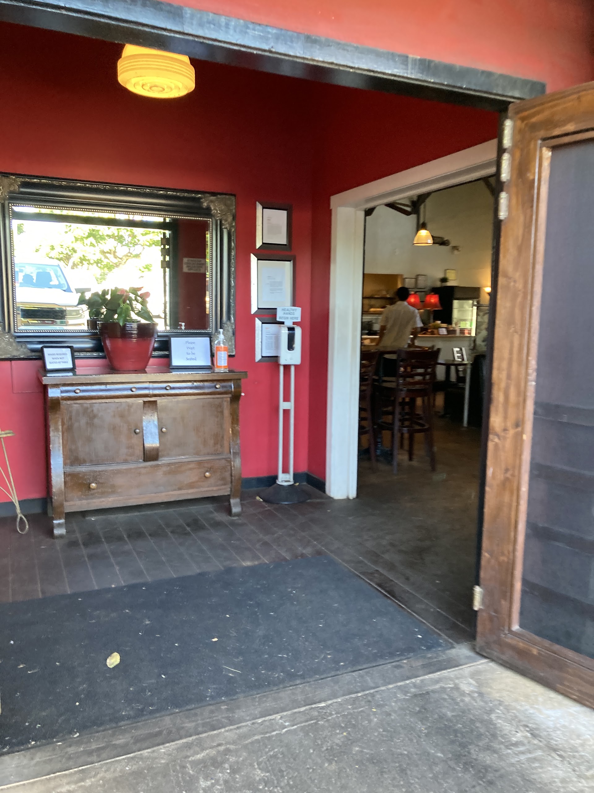 Colleen's At the Cannery