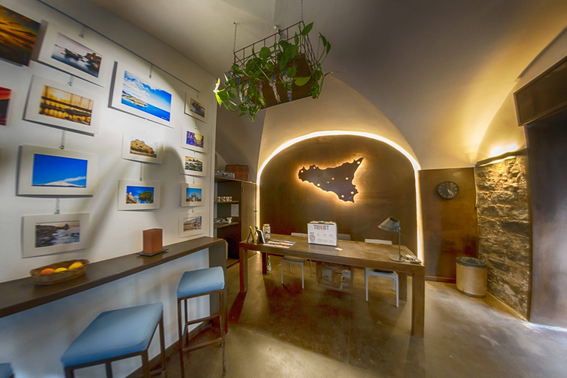 Luggage Storage ; Deposito Bagagli; Etna Experiences ;