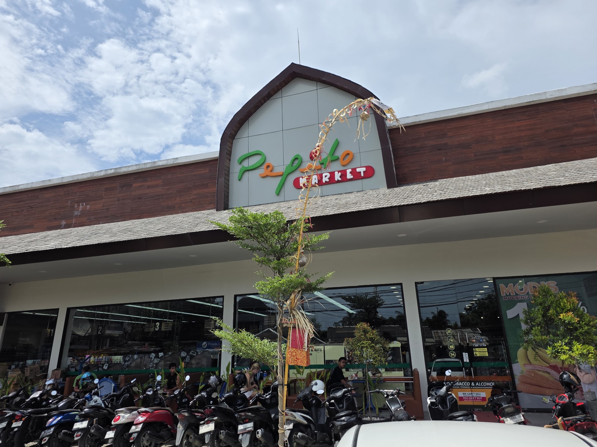 Pepito Market Kuta Mandalika
