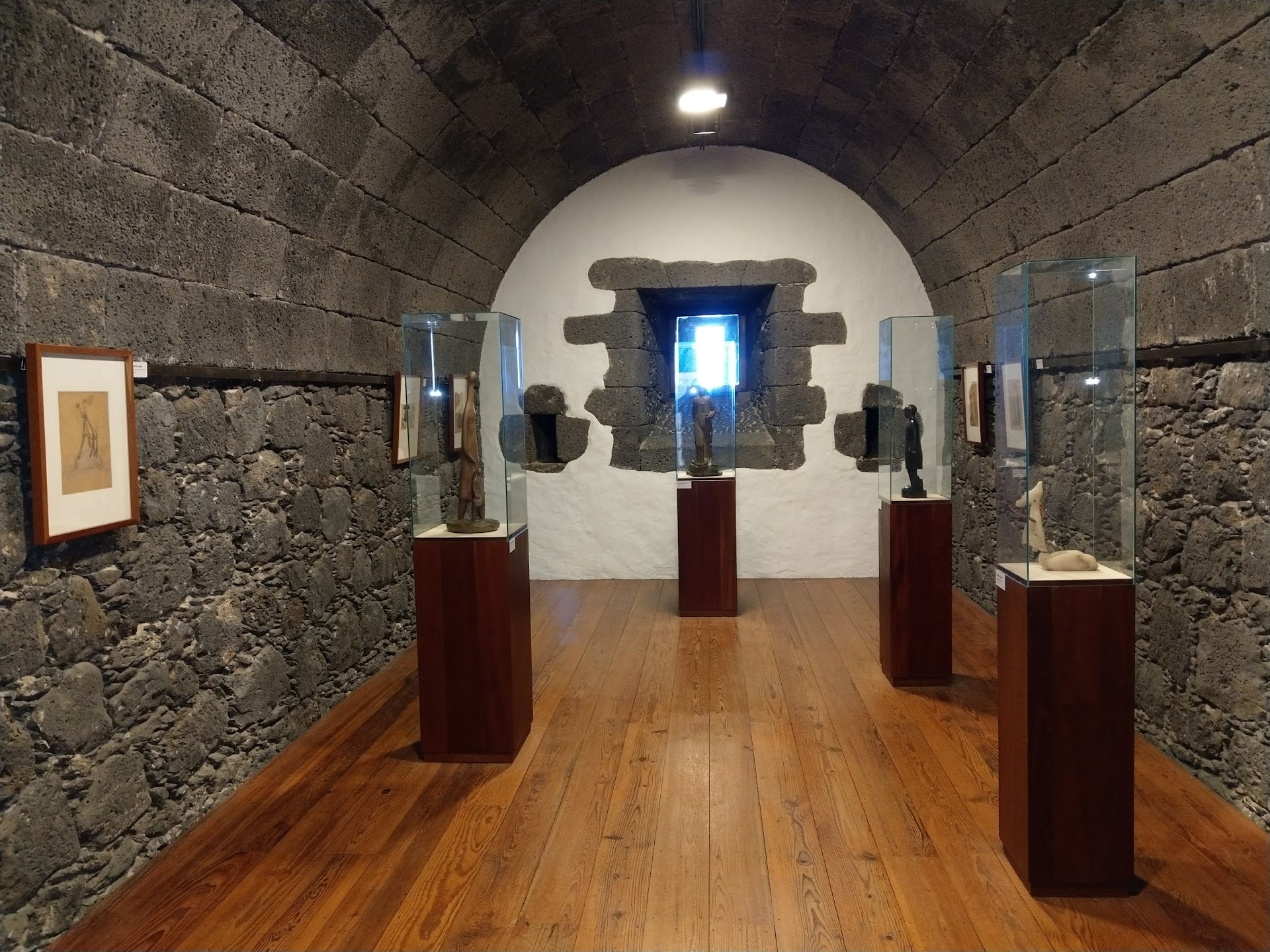 Museo Internacional de Arte Contemporáneo Castillo de San José