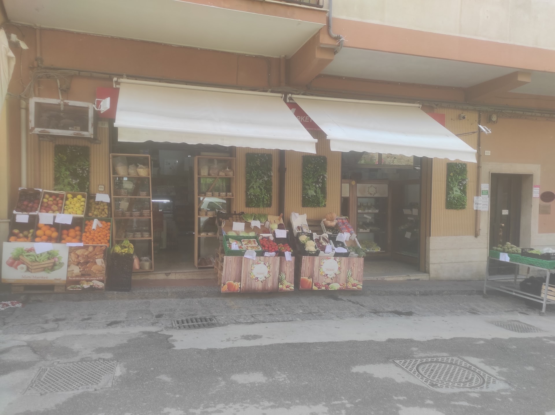 Mini Market