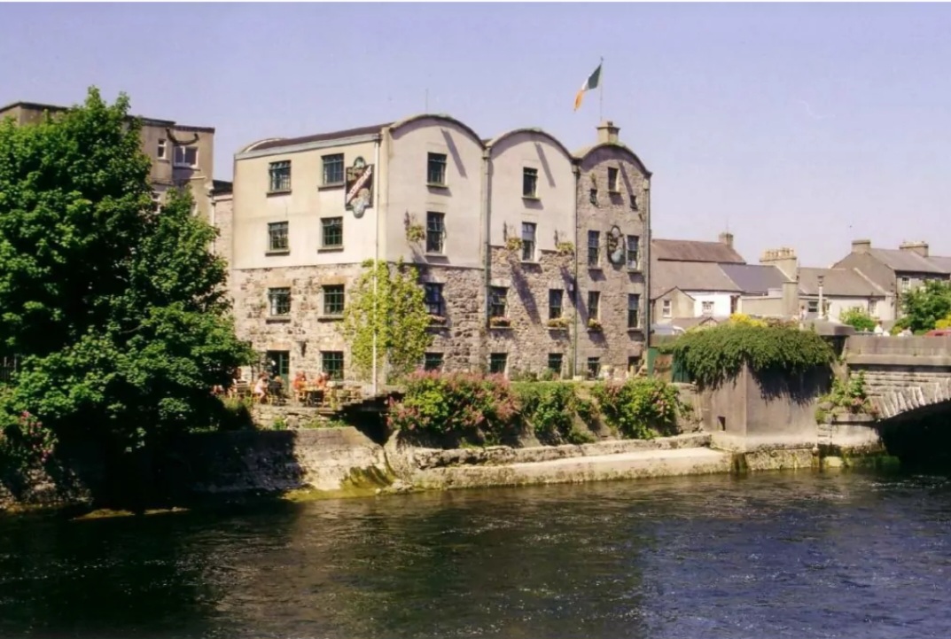 The Spanish Institute