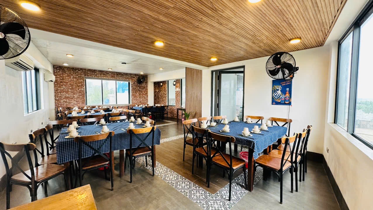 Restaurants & Dining in Mu Cuong