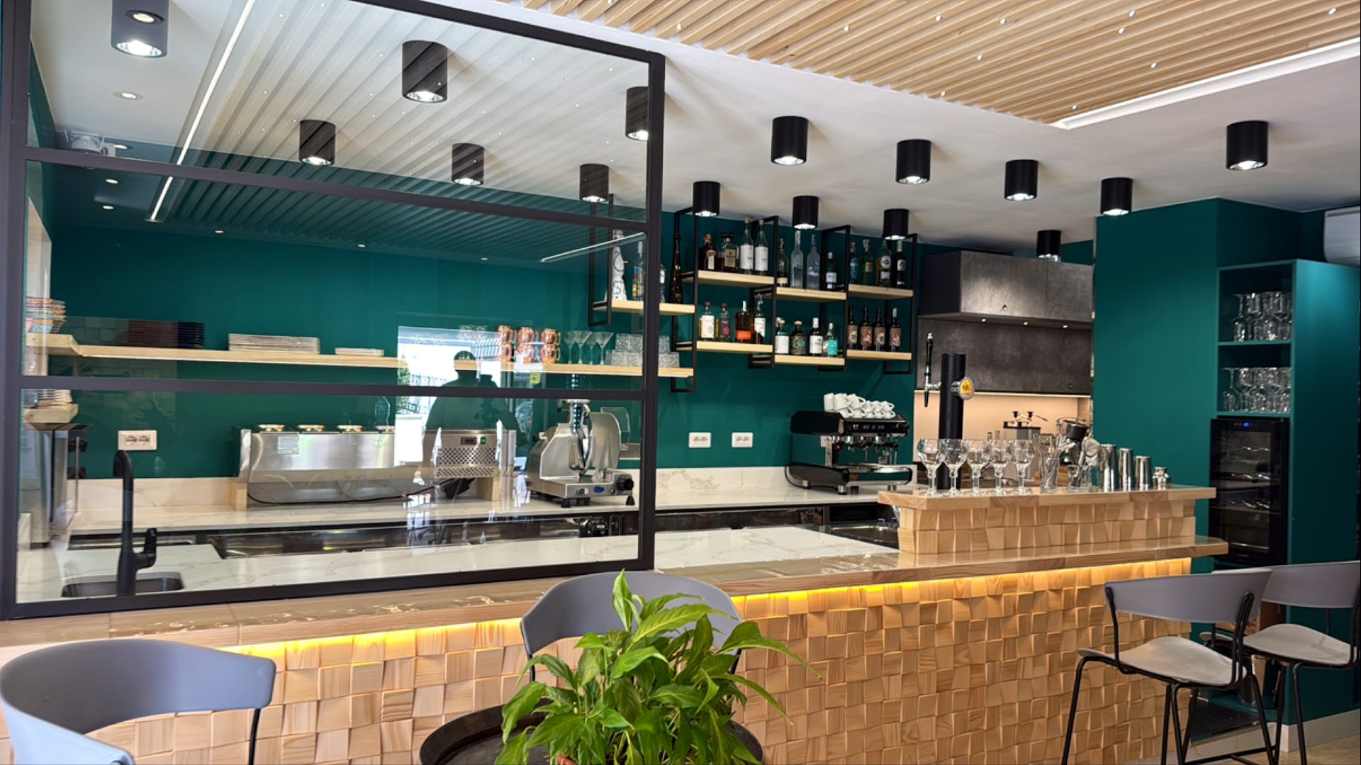 Goblet Wine Bar Palau