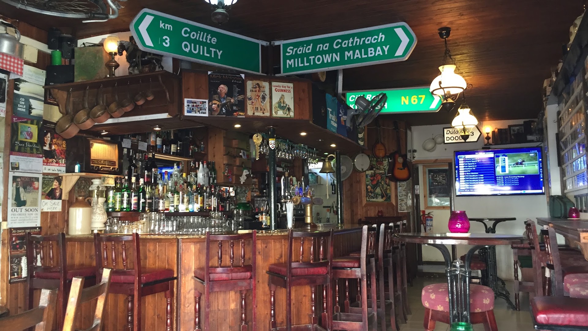 FOX'S BAR