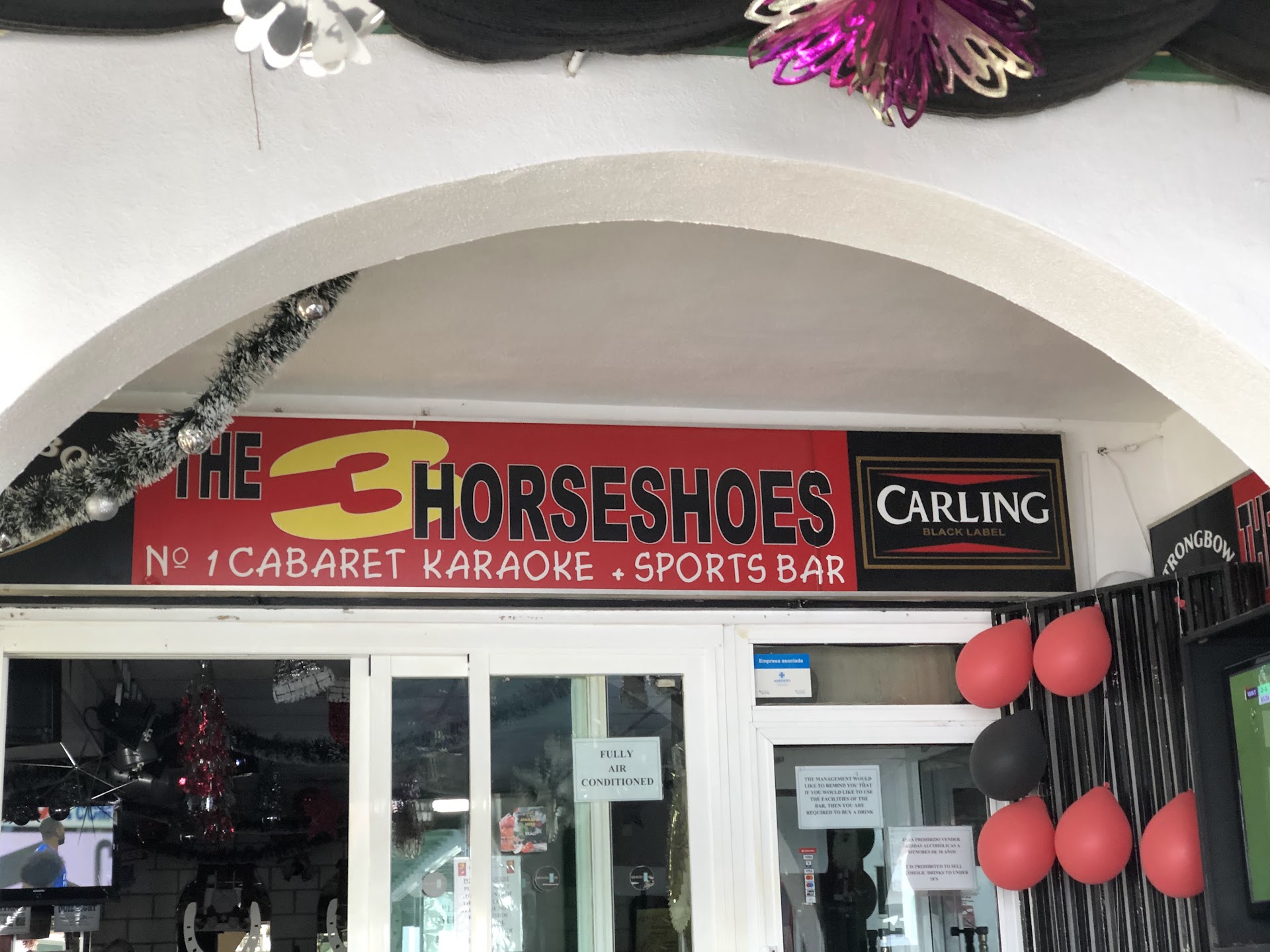 3 Horseshoes