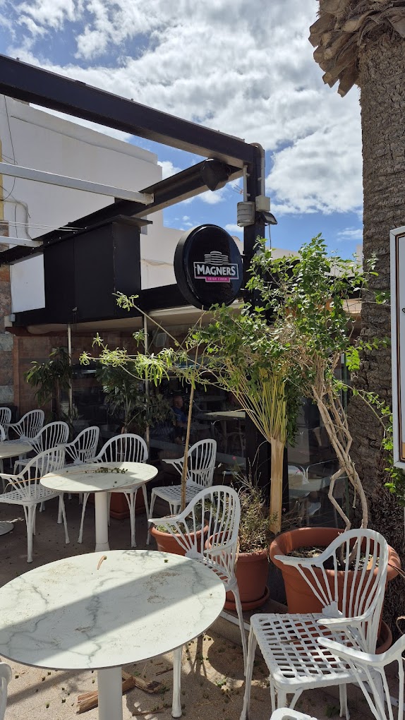 Janet, Bar de Musica y Pinchos