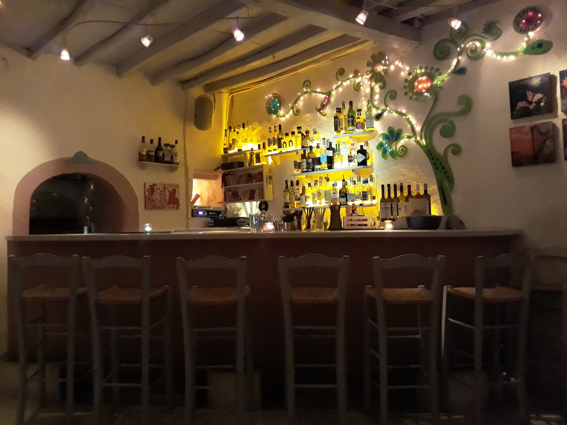 Laoumi Music Bar