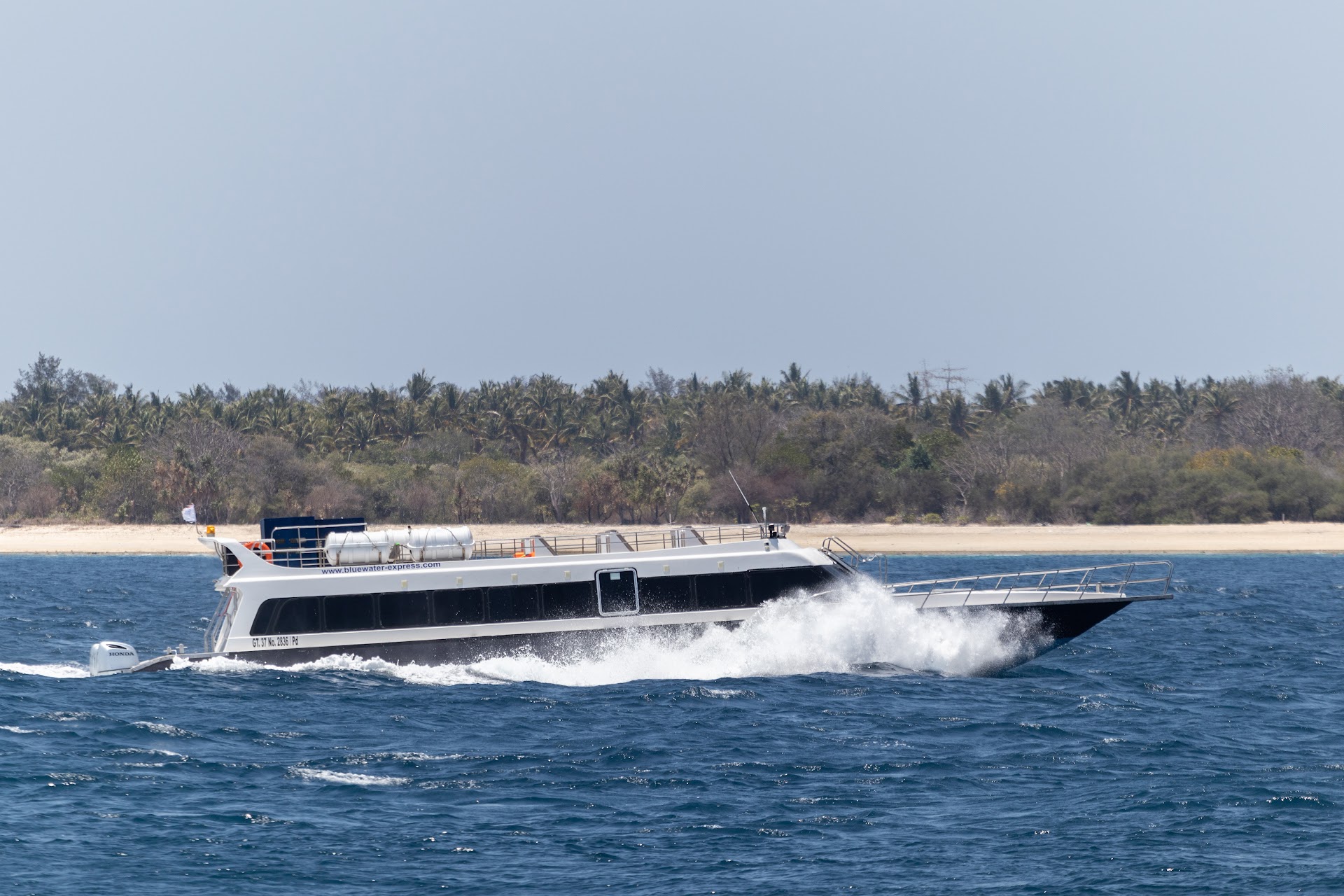 BlueWater Express | Boat Gili Trawangan to Bali