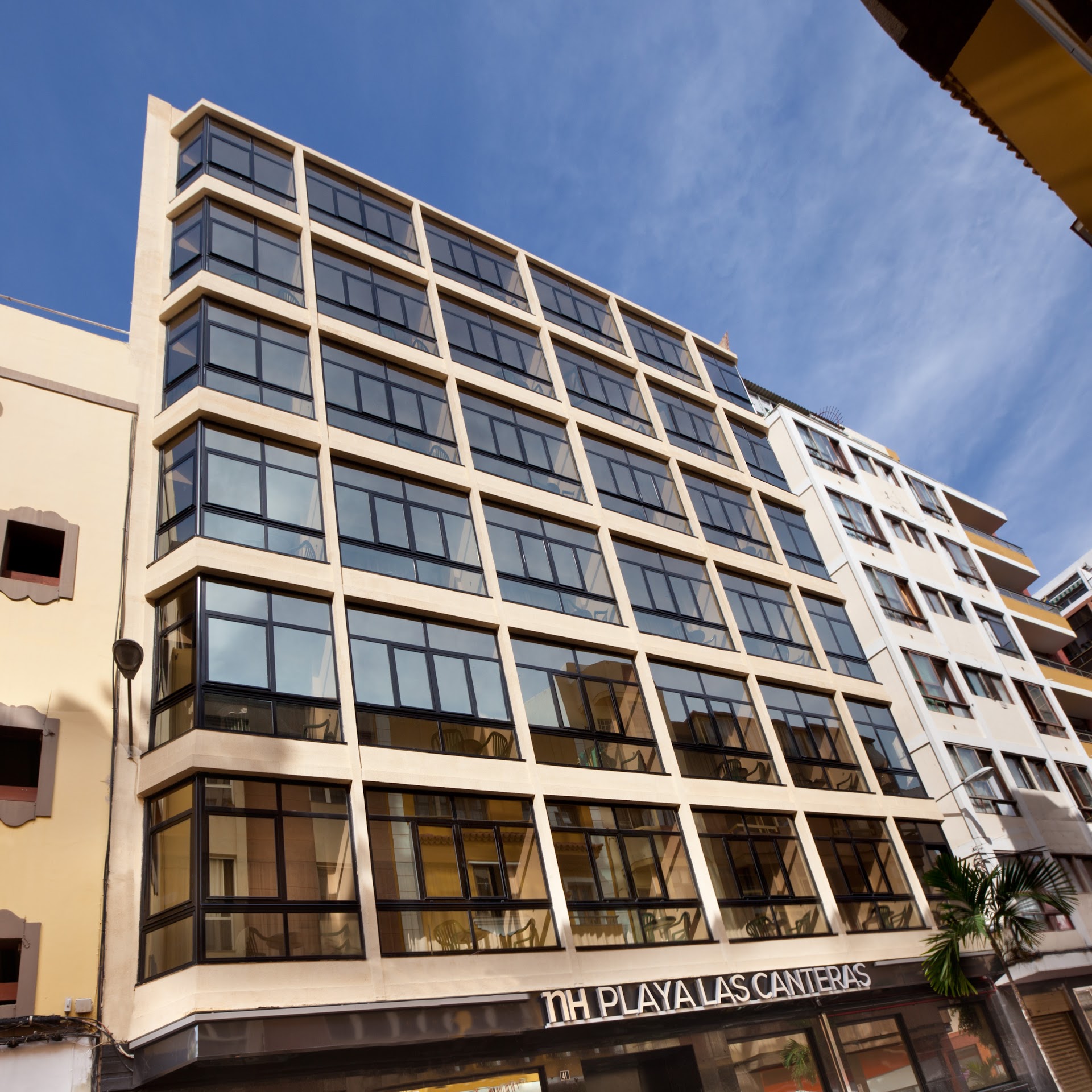 Blue Wave Hostel