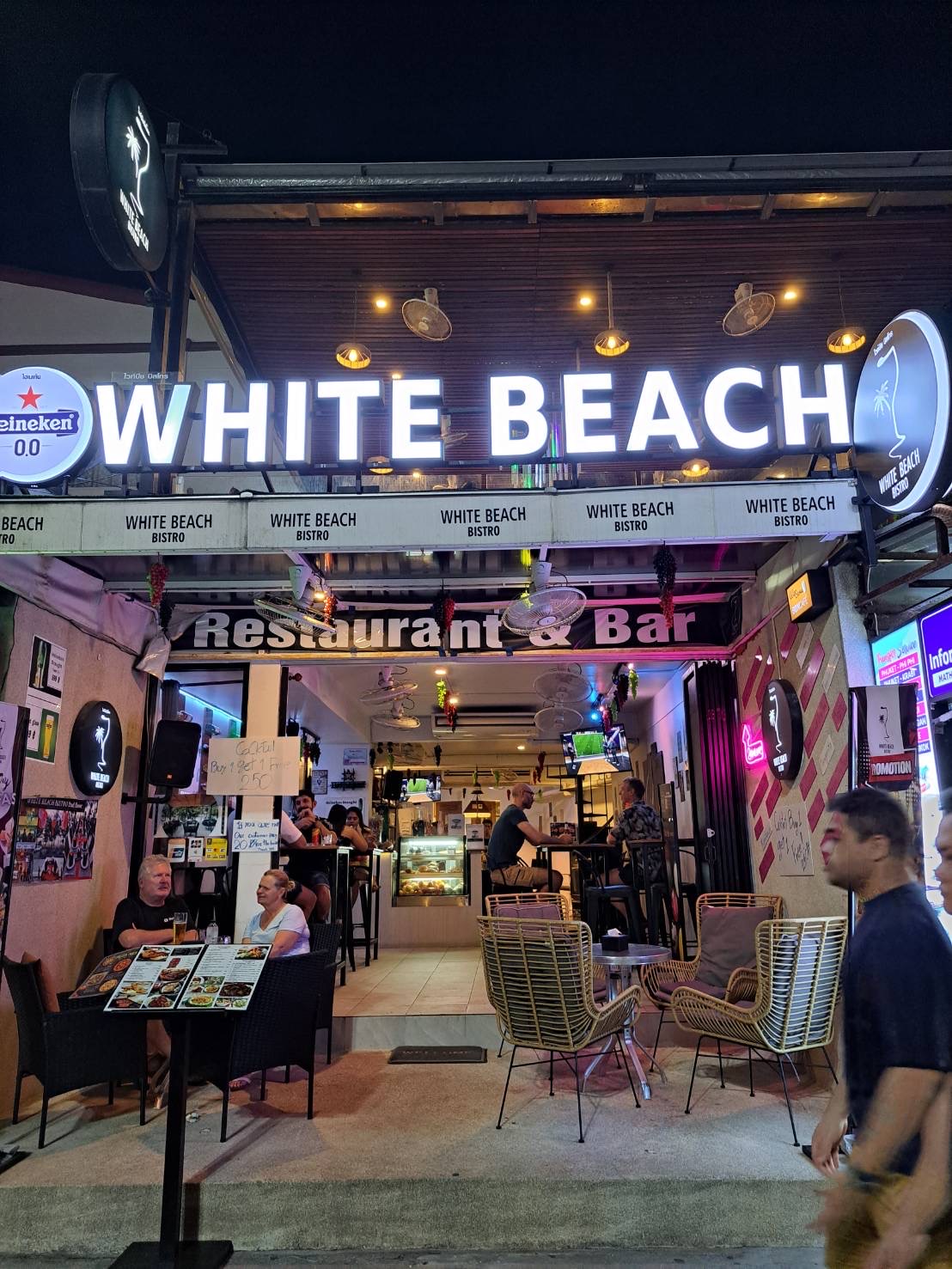 white beach bistro