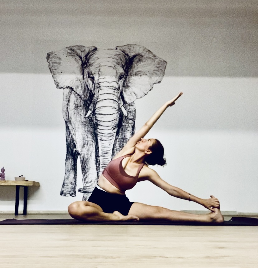 YOGA ELENA GONZALEZ