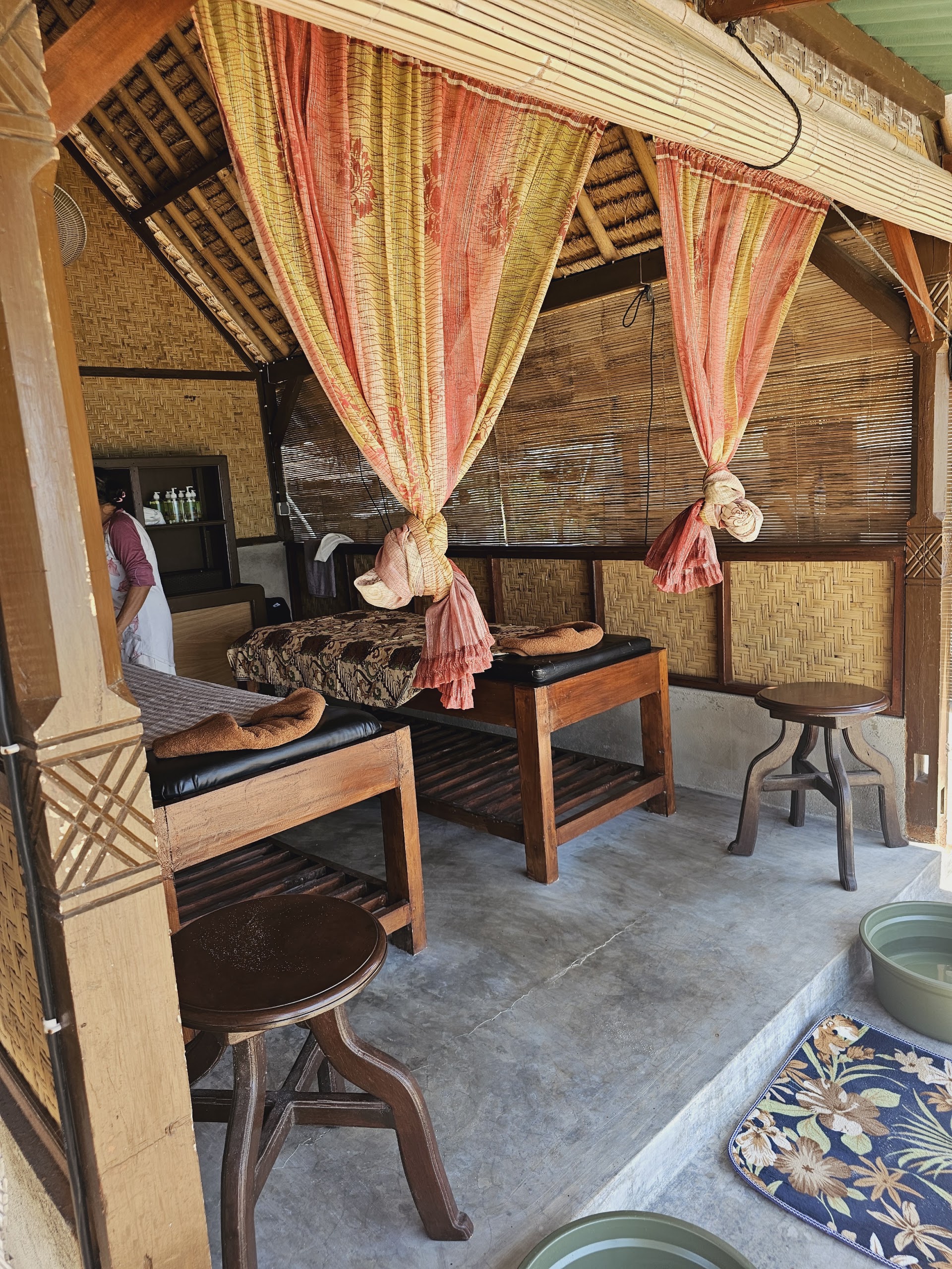 D'ISLAND MASSAGE