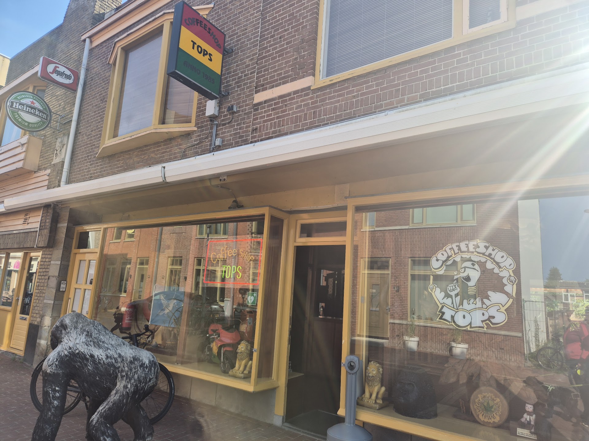 Tops Coffeeshop