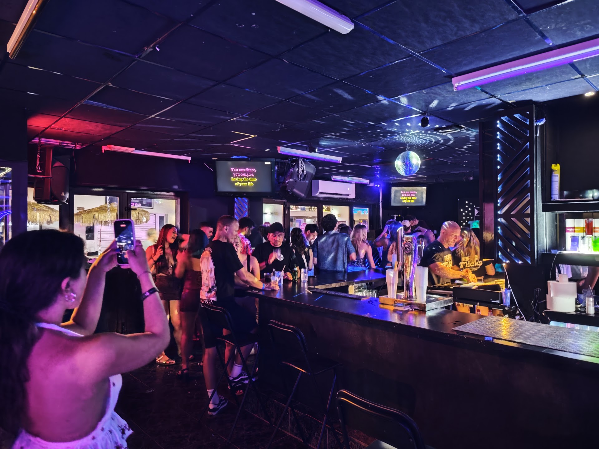 Flicks Karaoke & Disco Bar