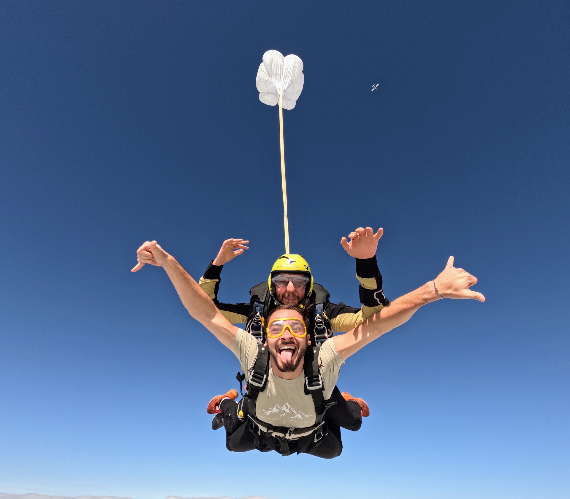 Skydiving in sicily