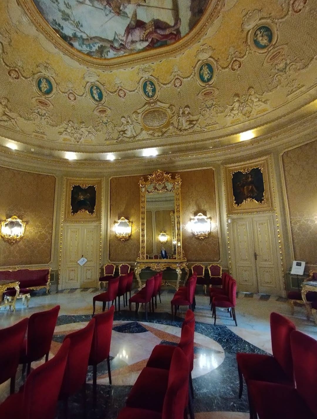 Sala degli Specchi