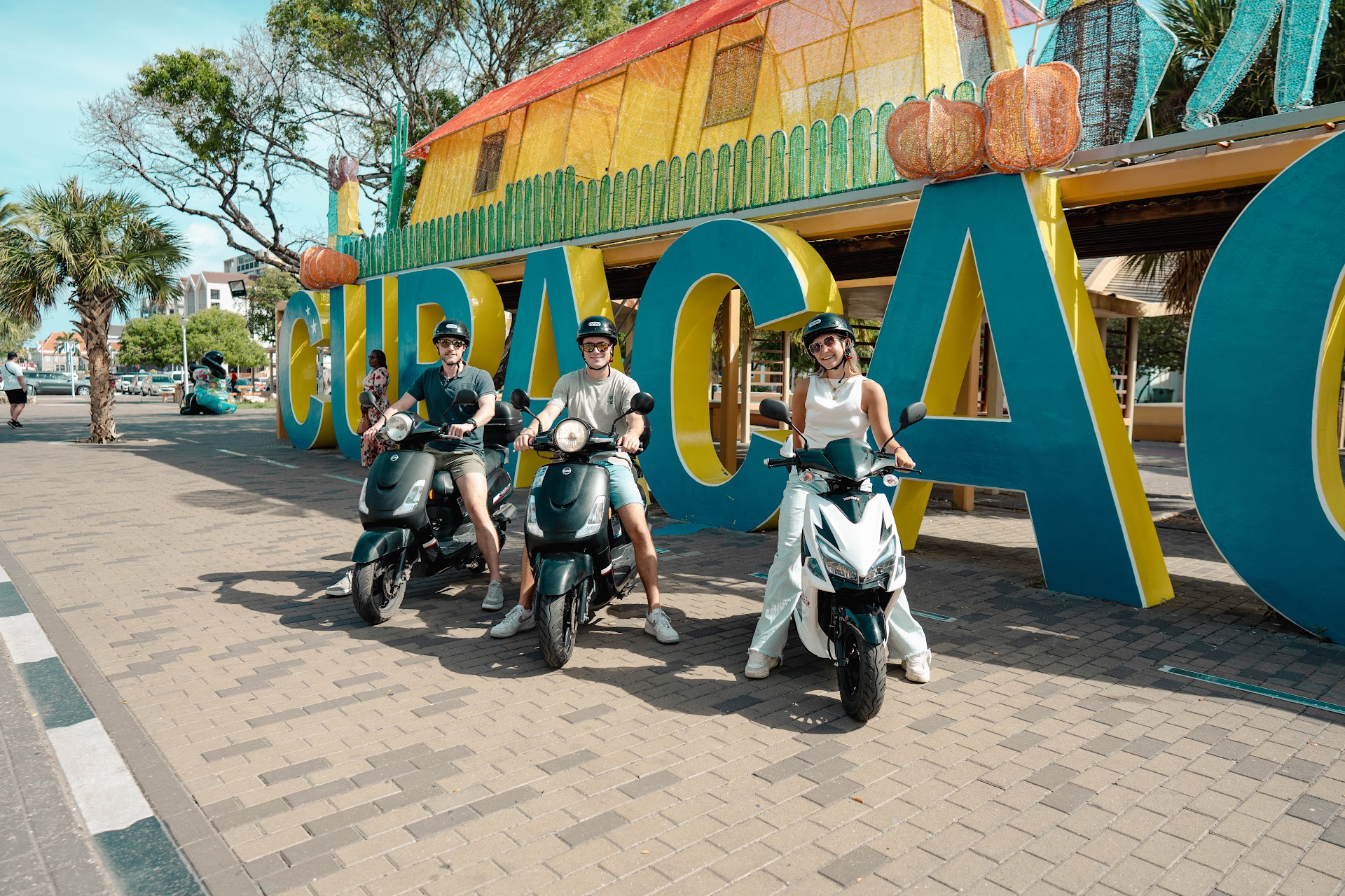 Scooter Curacao