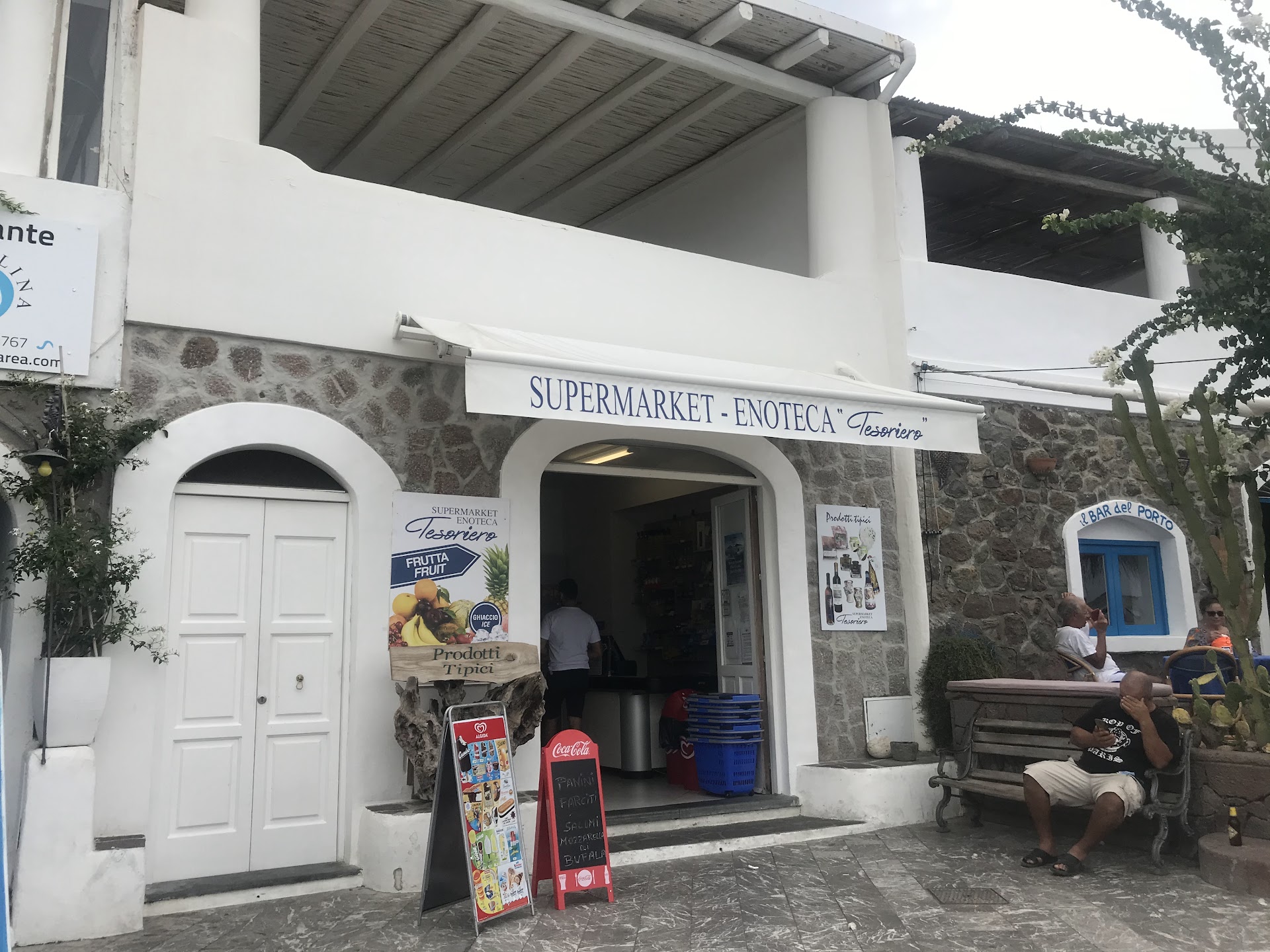 Supermercato Panarea Tesoriero