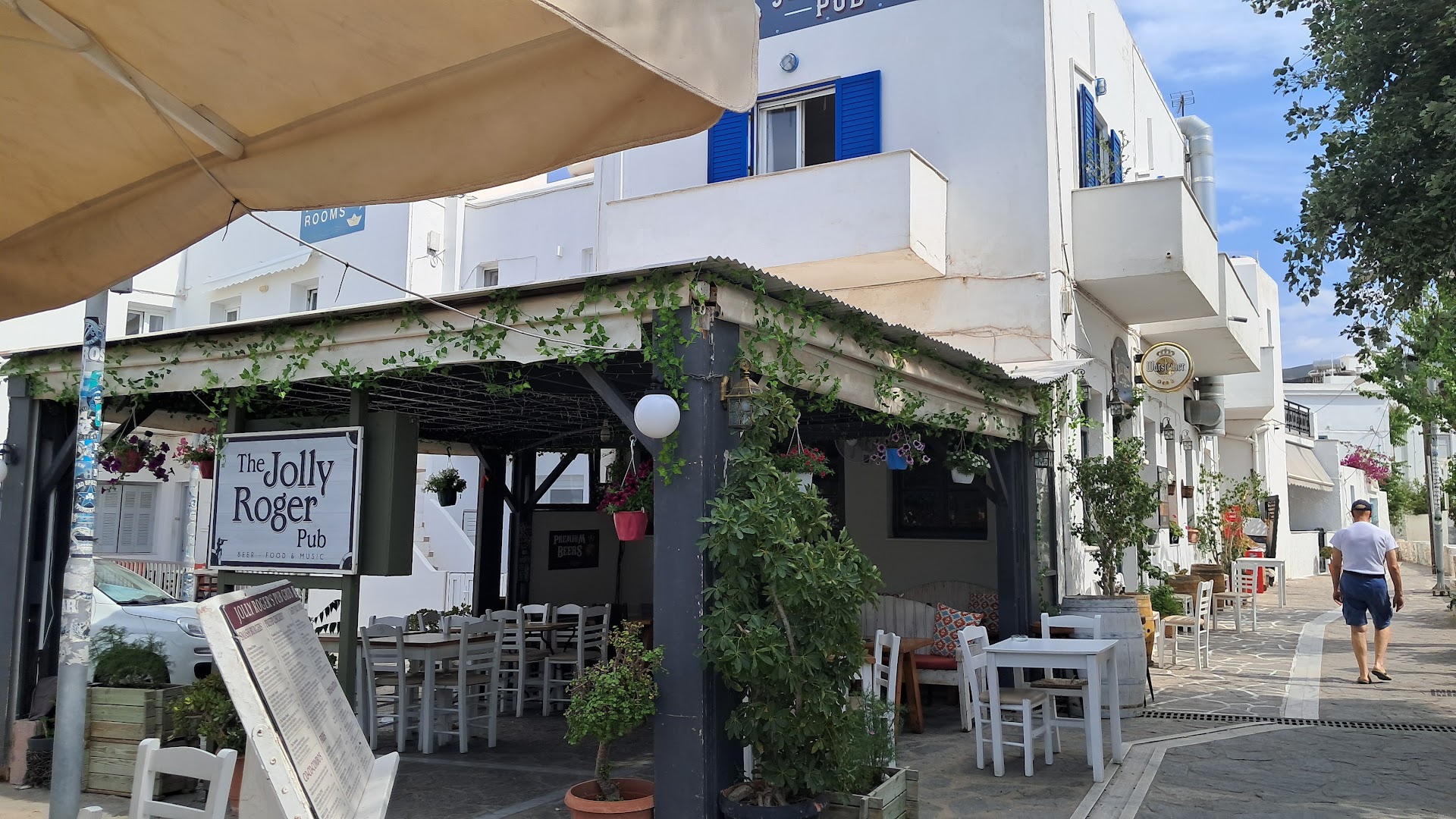 The Jolly Roger Pub Paroikia
