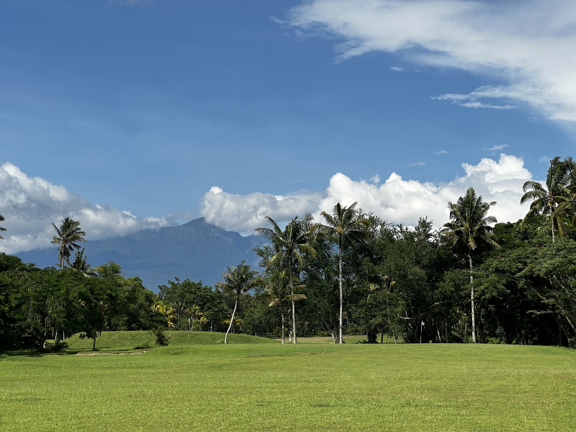 Golong Golf Country Club