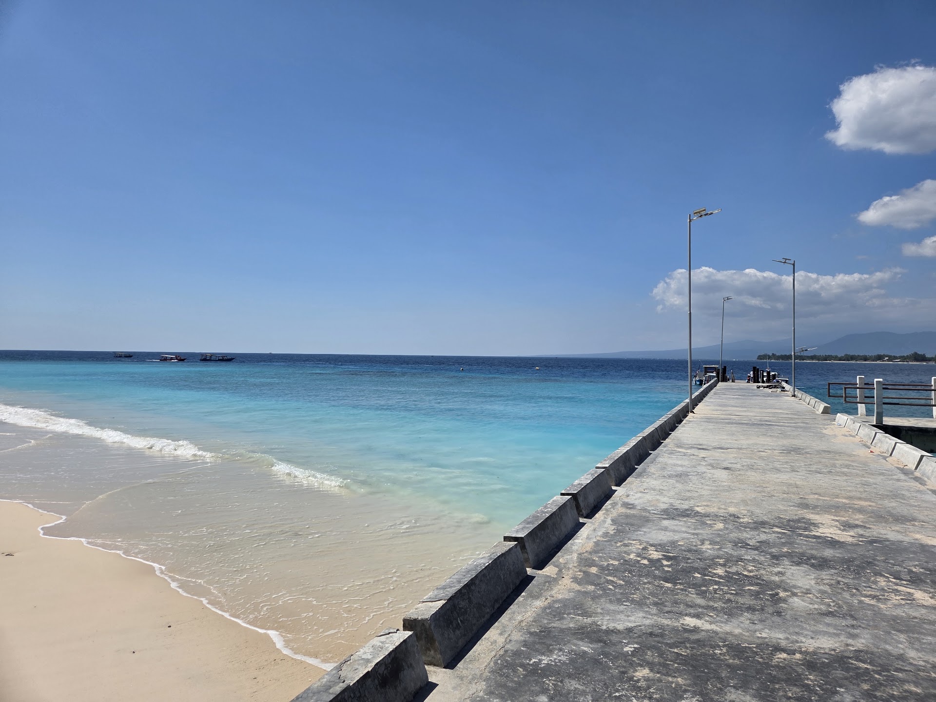 Gili Meno Pier