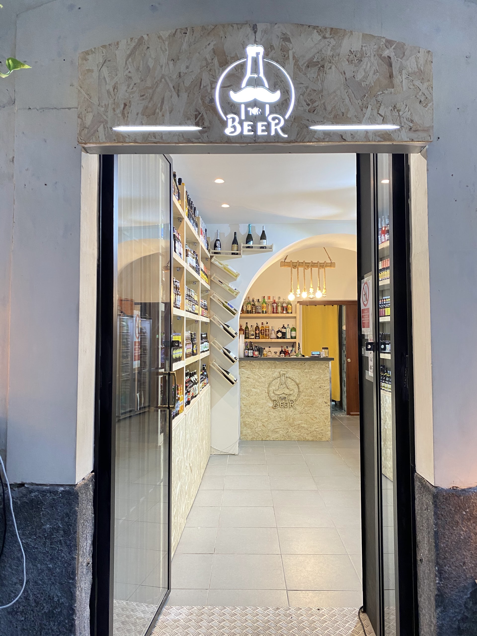 Black cocktail beer bar