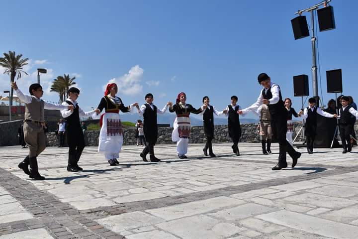 Λαογραφικός όμιλος Λάζαρος και Μανώλης Χναρης