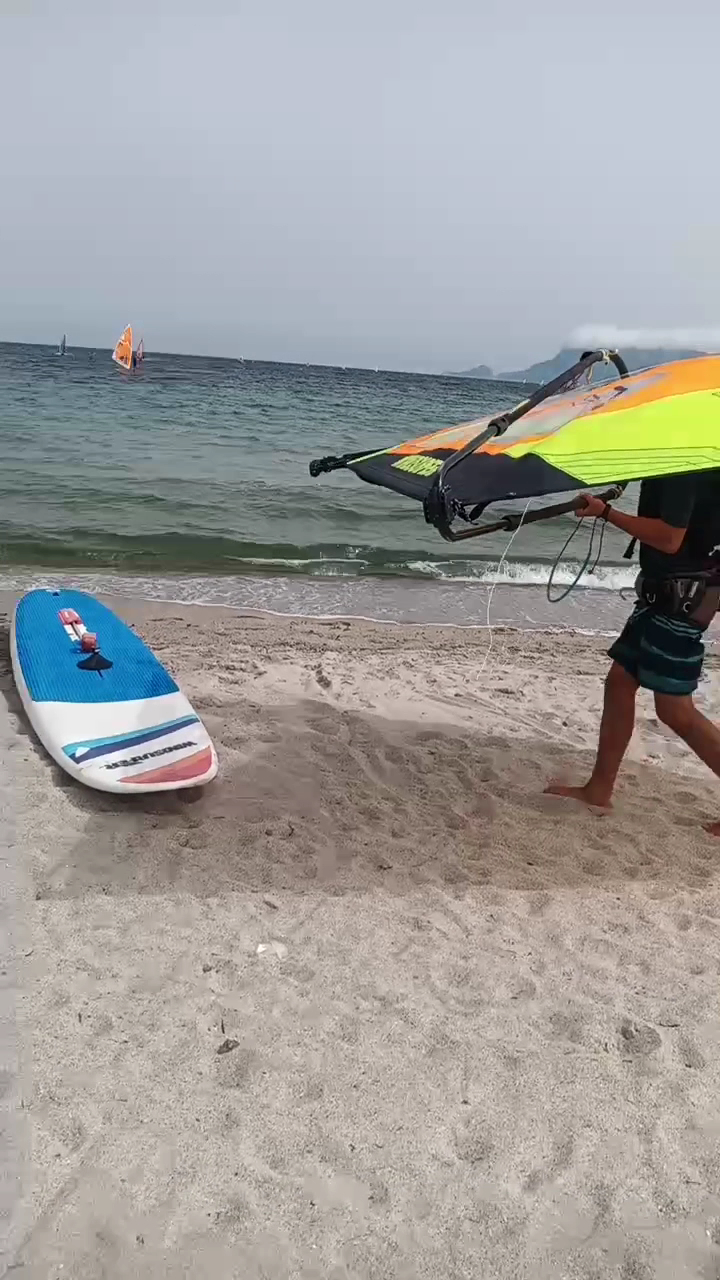 Extreme Sail A.S.D. - Scuola Windsurf , Wing foil , Catamarani e Derive - Marinella
