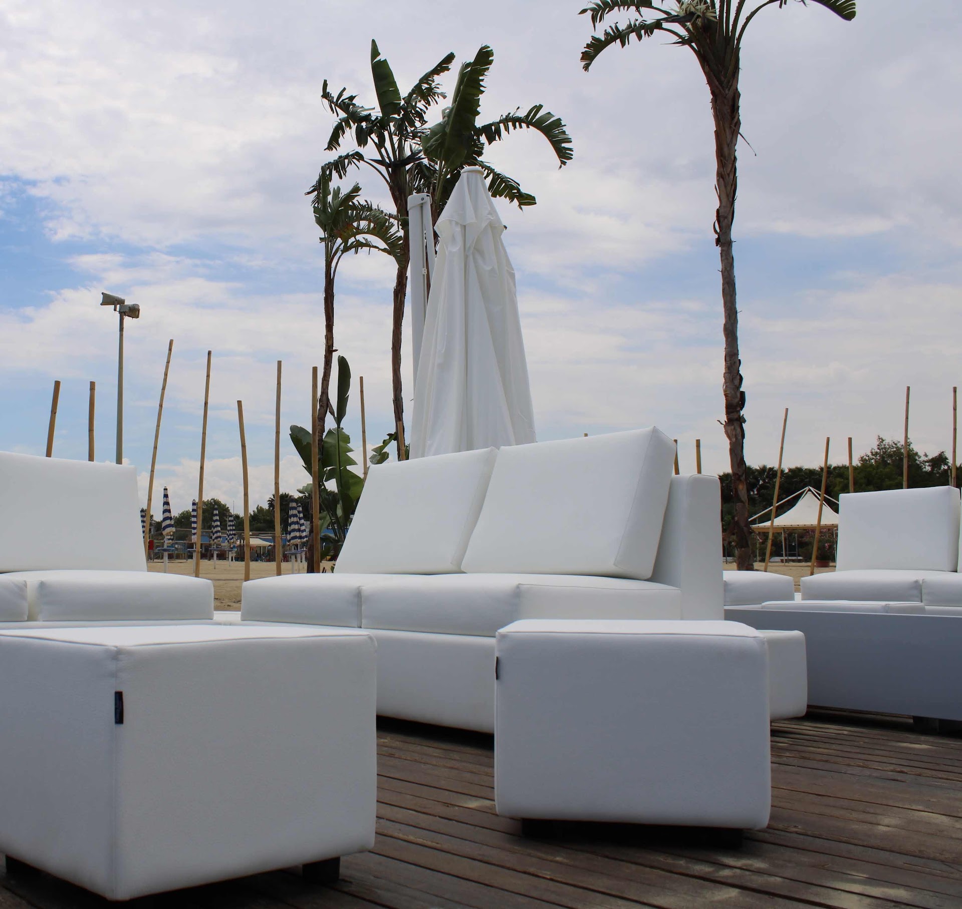 Blue beach nightclub