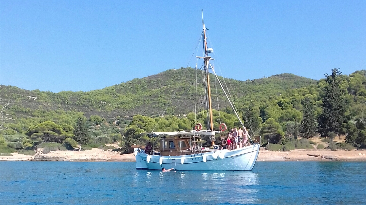 Spetses Private Boat Rental / Traditional Greek Kaiki "Ayia Thalassini"
