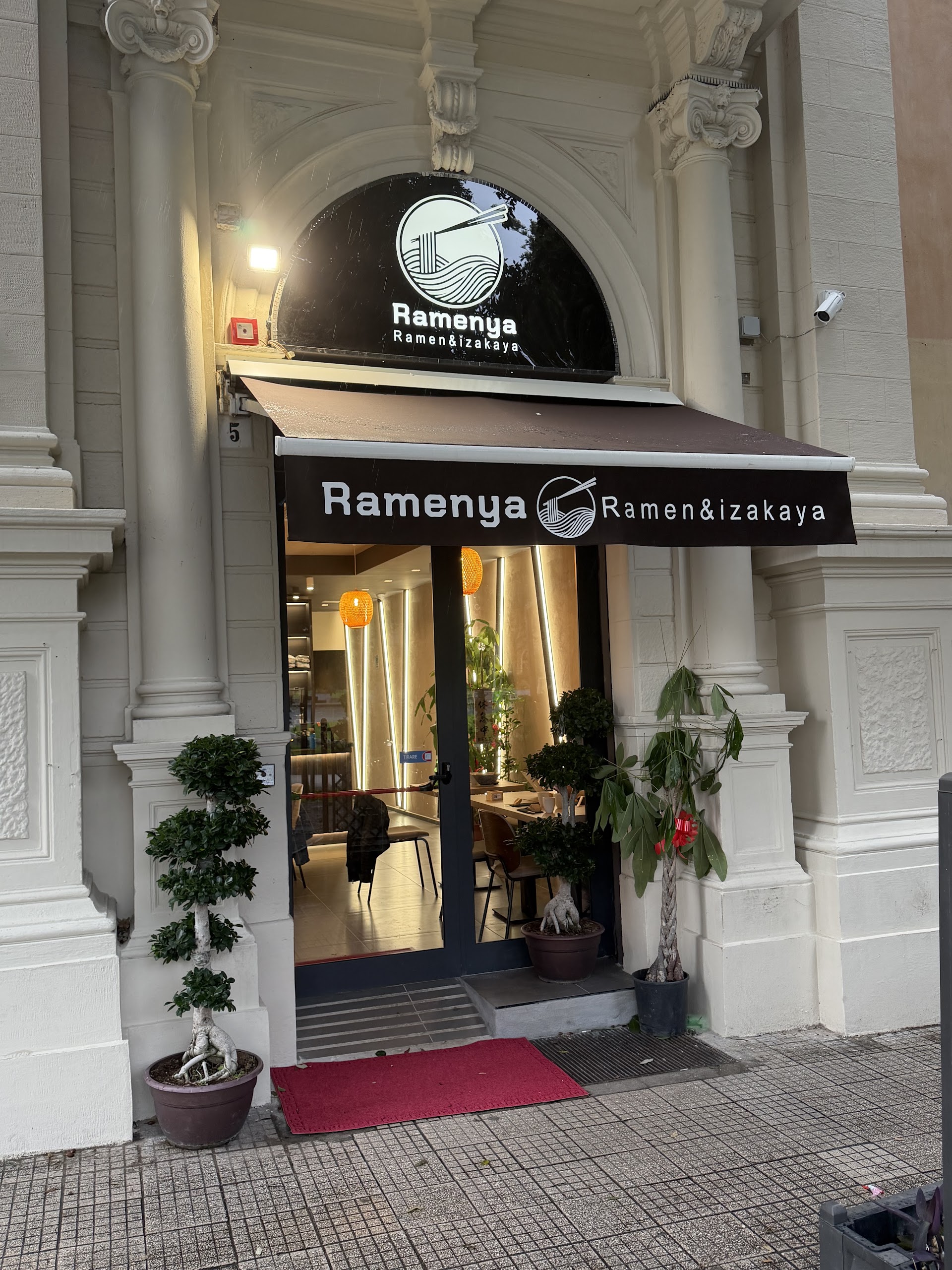 Ramenya - Ramen & Izakaya