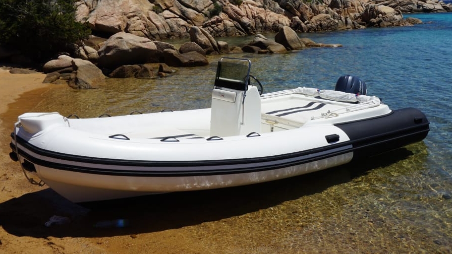 Zonza Boat Rental - noleggio gommoni Cannigione