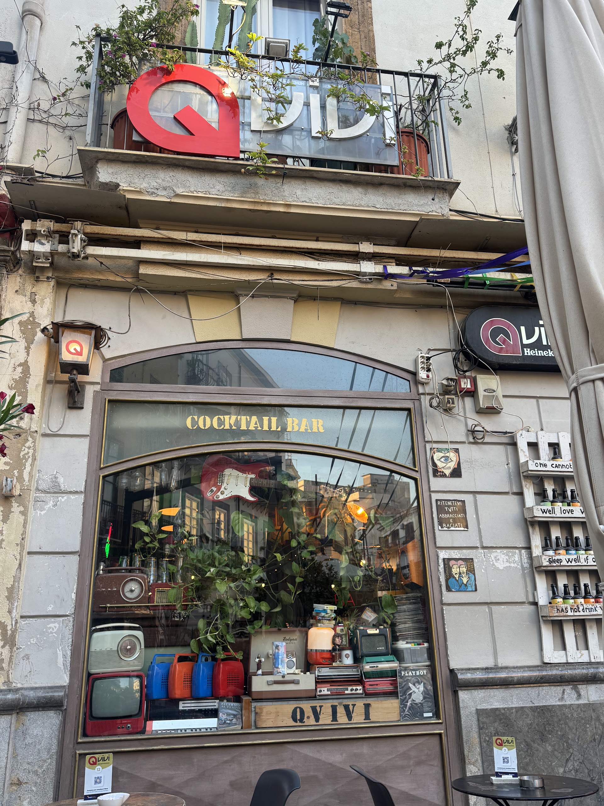 QVIVI BAR MUSICA