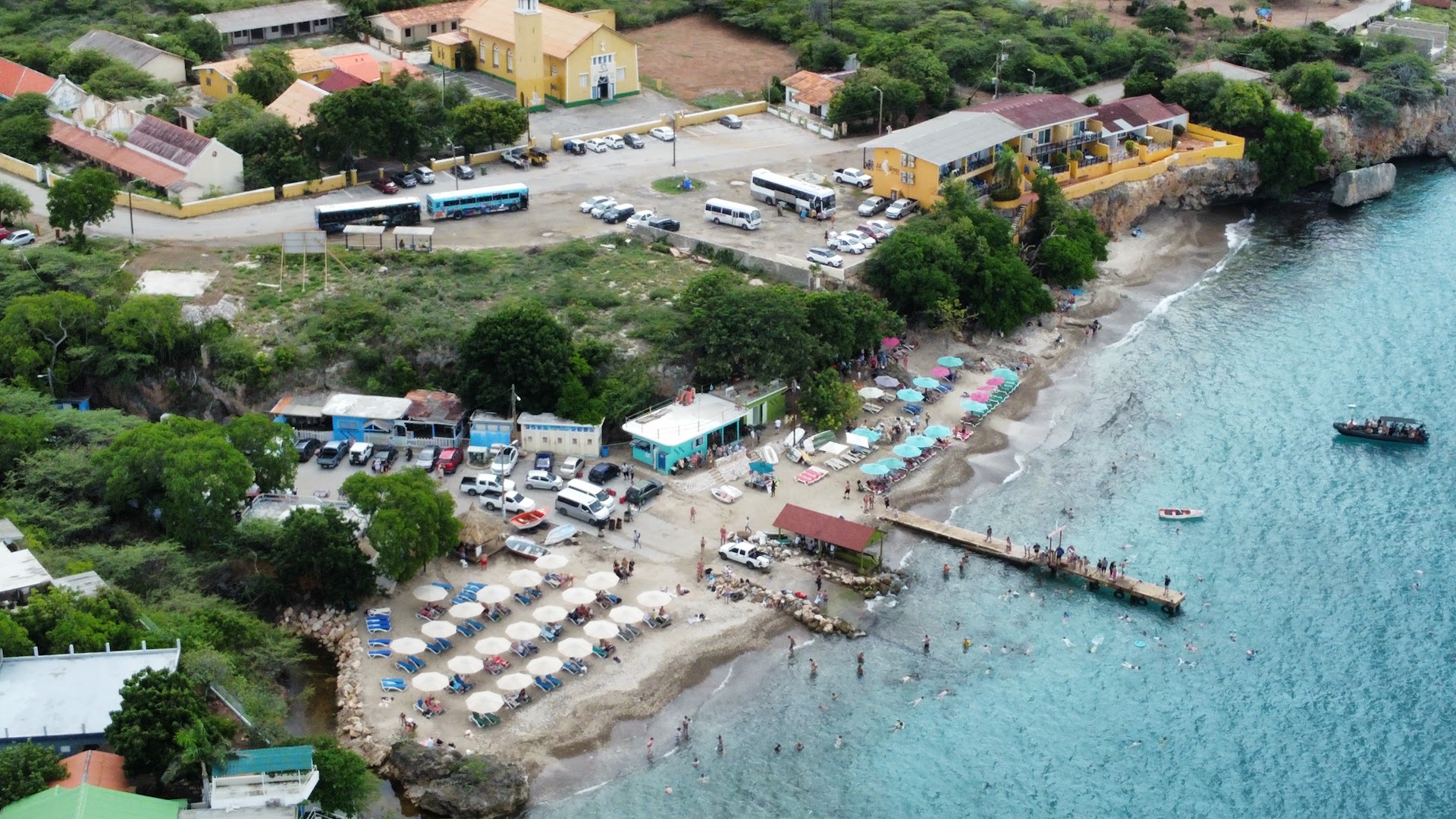 Playa Piskadó / Playa Grandi