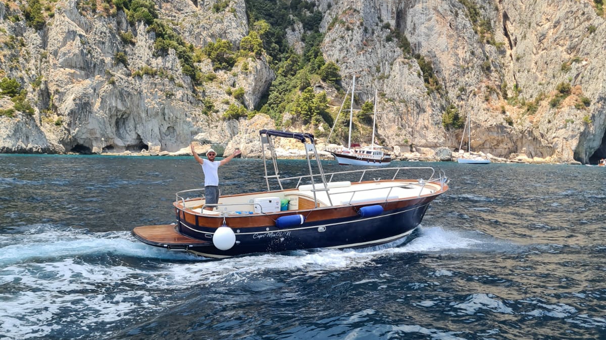 Yacht Charter in capri
