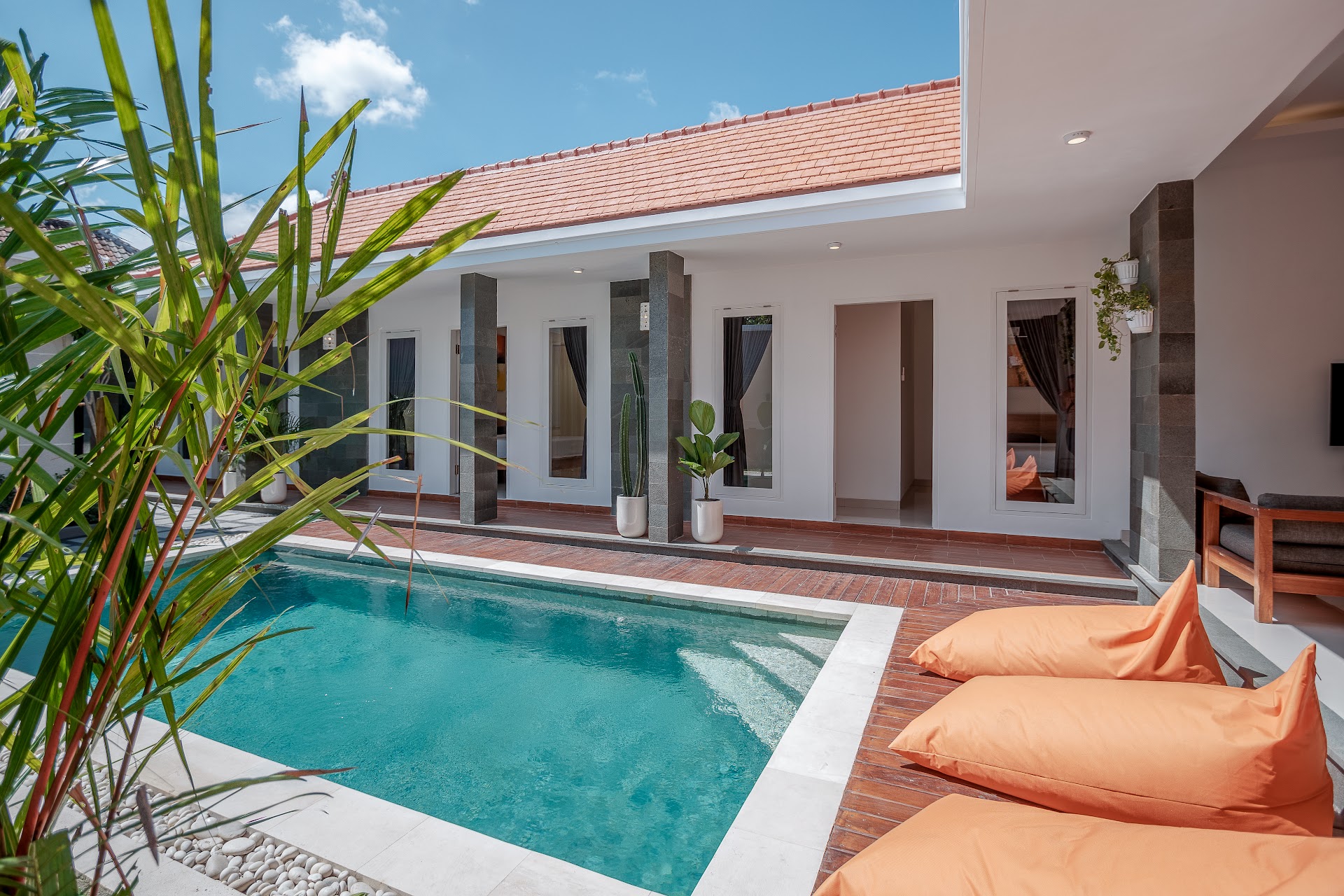 Bali Zen Den Sunshine in Oberoi - 3 Bedroom Villa Central Seminyak
