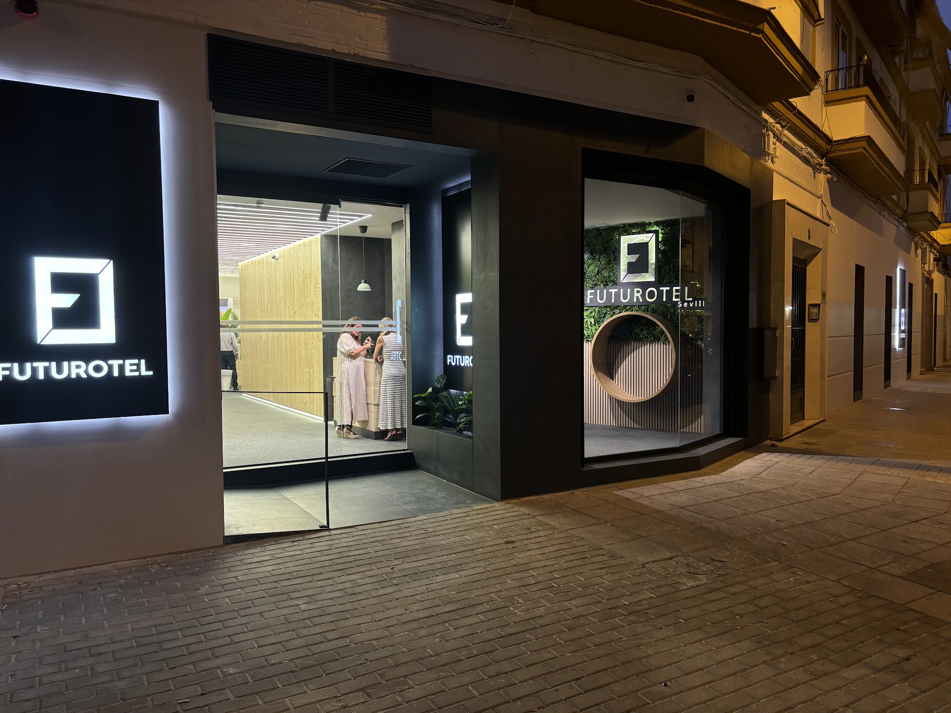 Futurotel Sevilla Space