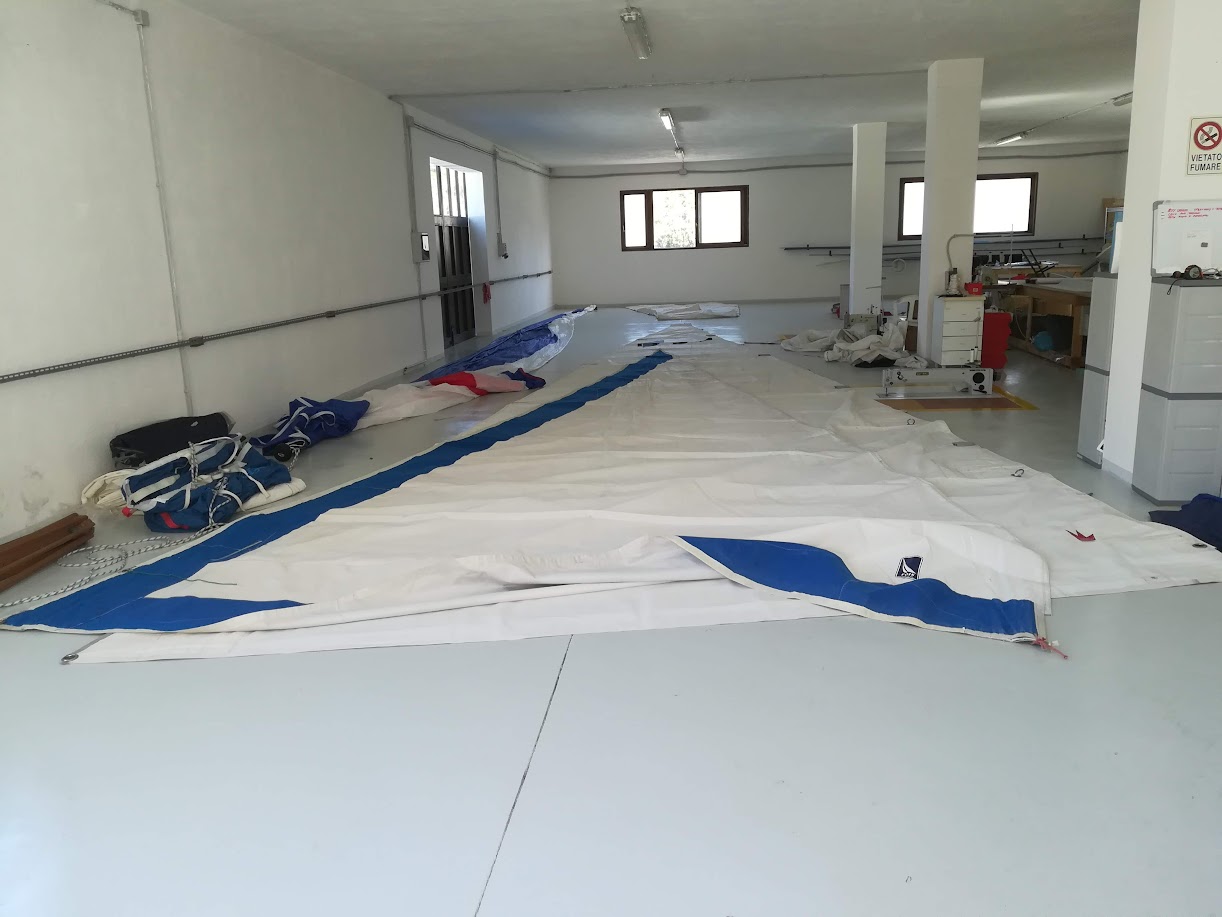 RIMESSAGGIO BARCHE E SERVIZI TECNOMARINE di Bellenfant Valerie F., manutenzioni nautiche, Rigging, Veleria, Noleggio Barche.