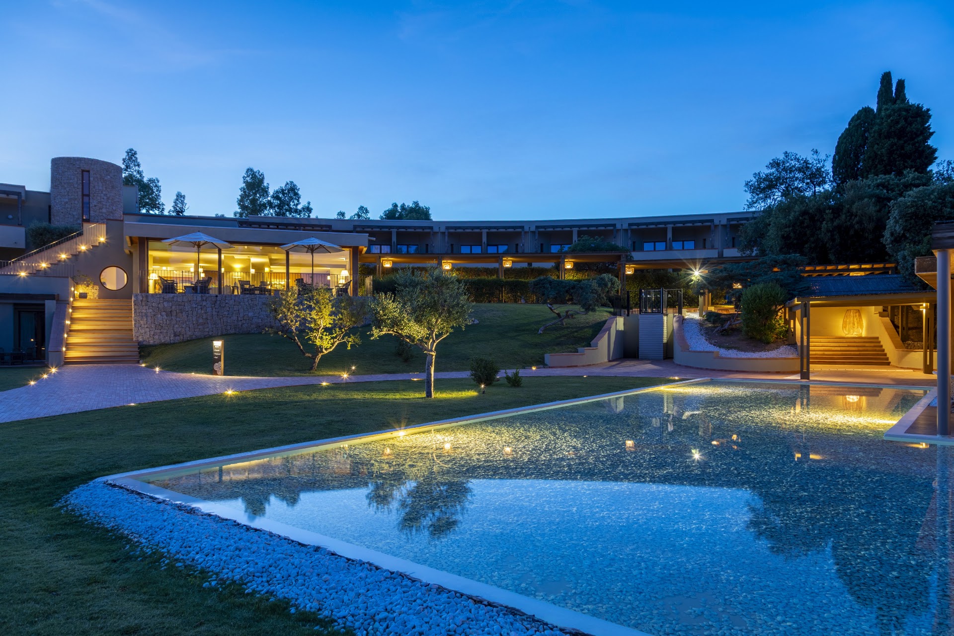 Is Molas Resort - Hotel 4 Stelle Superior - Golf club - Villas