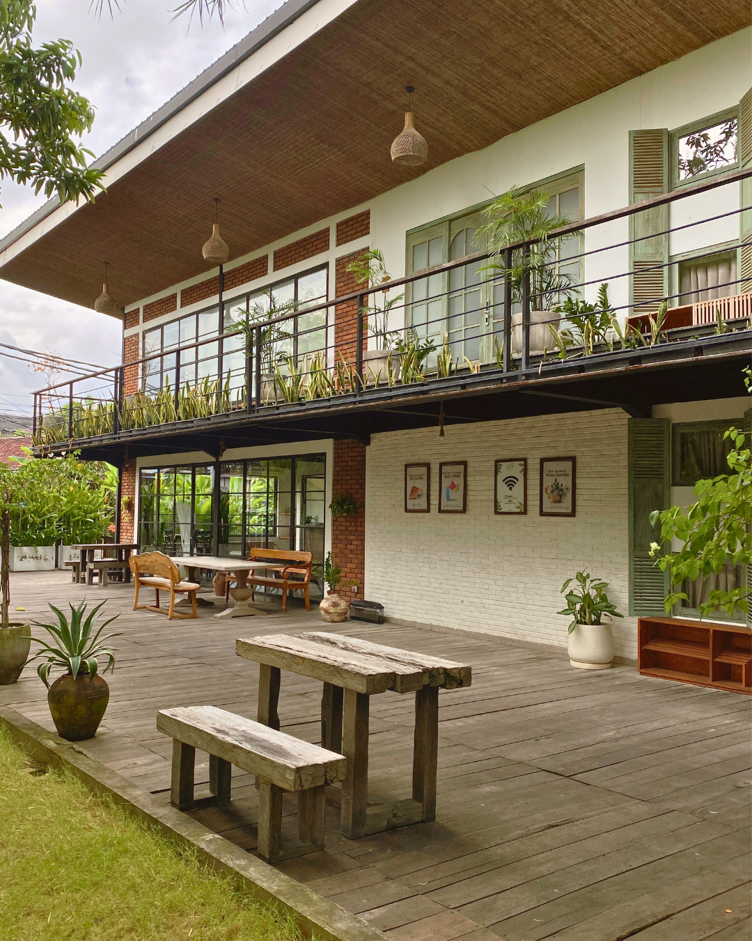White Penny Hostel