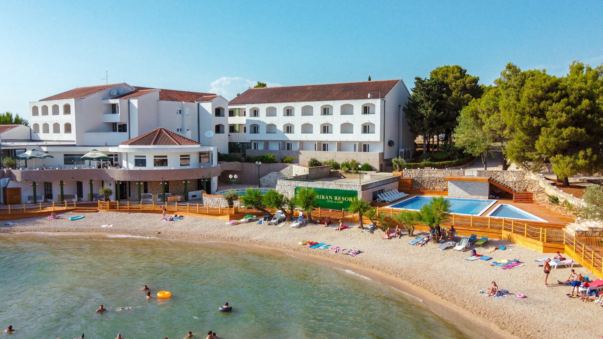 Hotels & Resorts in Murter Town