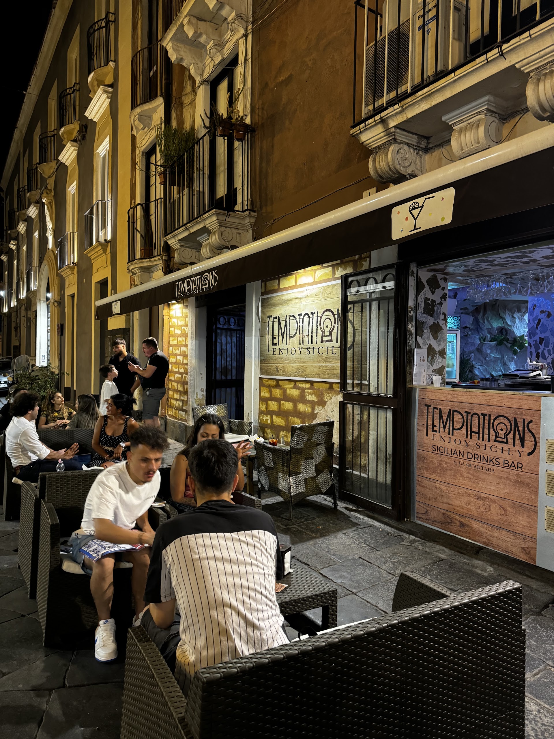 Temptations Enjoy Sicily Lounge Bar