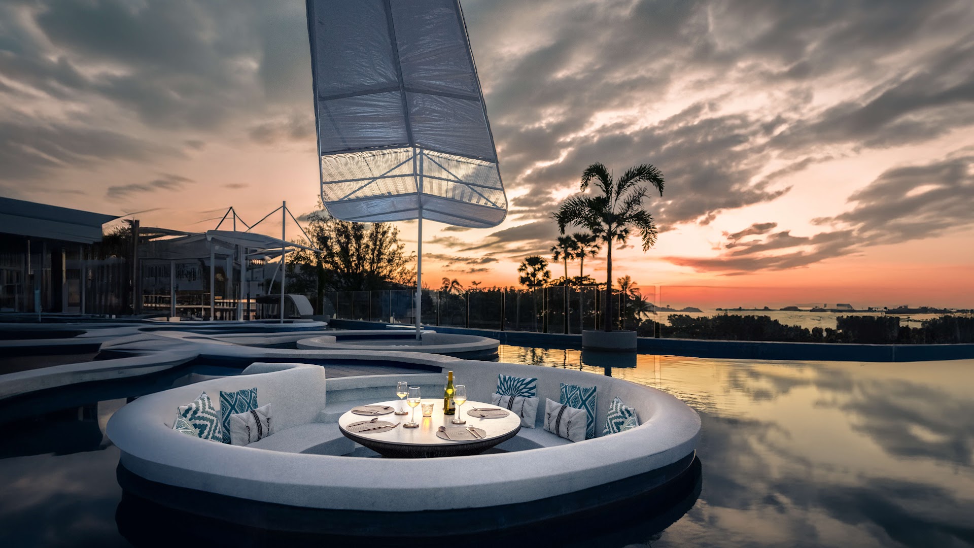 Beach Club & Bali Beds in phuket