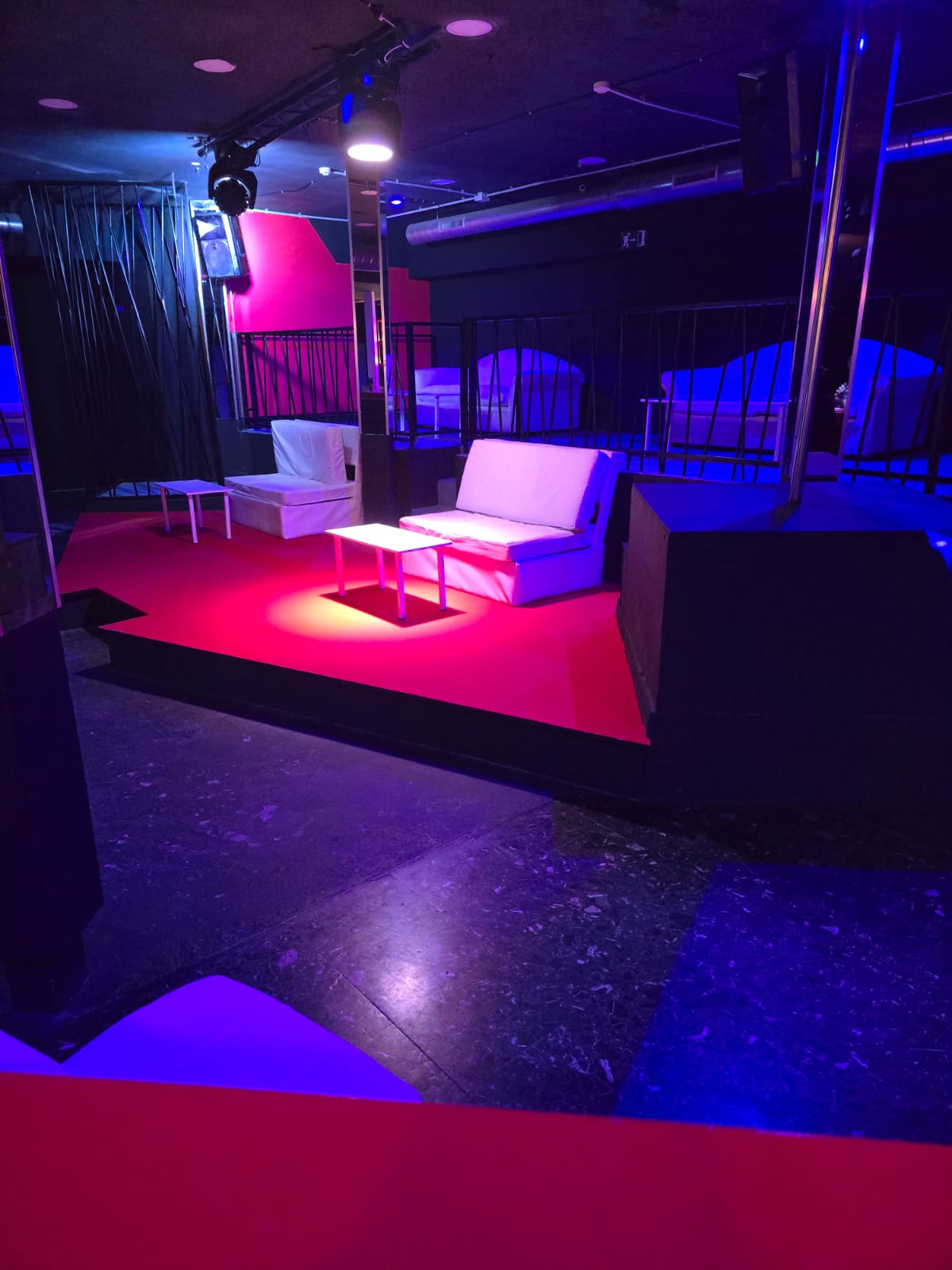 Glamour Night Club