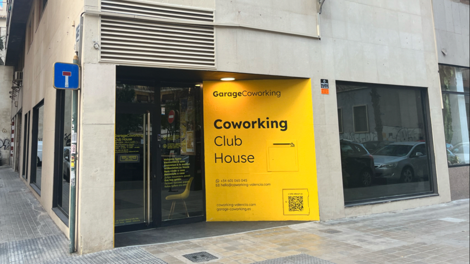 Garage Coworking Club House Valencia - Front desk