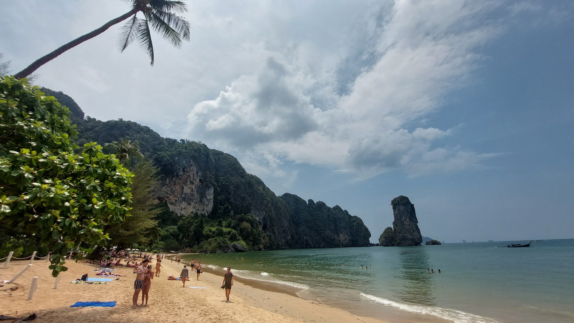 Dance Studios in Phi Phi Leh